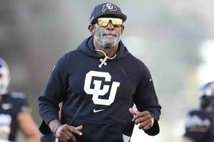 ¿El reemplazo perfecto? Dion y Shedeur Sanders candidatos a llegar a los Cowboys en 2025
