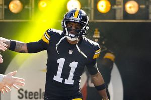 Giants firman al veterano Allen Robinson como agente libre