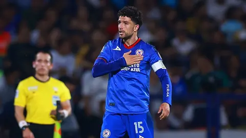 Cruz Azul se pasea en el Olímpico Universitario y deja casi sentenciada la serie ante Pumas