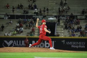 Robinson Canó se va de 5-5 y Diablos Rojos llega a 25 victoras tras vencer a Tigres