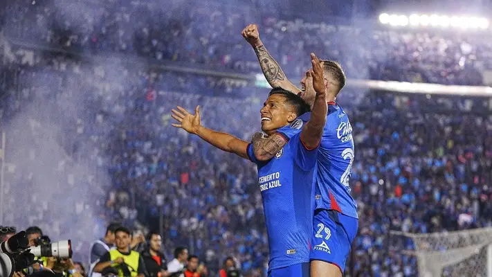 'Casi todo el país esta con Cruz Azul', señalan expertos en RÉCORD+