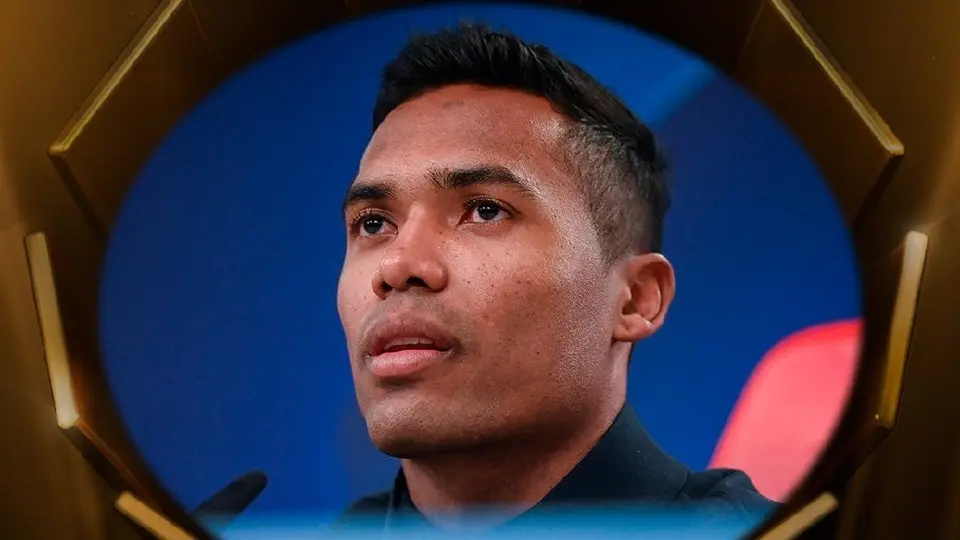 ¡Repatriado! Flamengo anuncia fichaje del defensa Alex Sandro