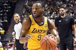 Bronny James comanda la victoria de los Lakers ante Cleveland