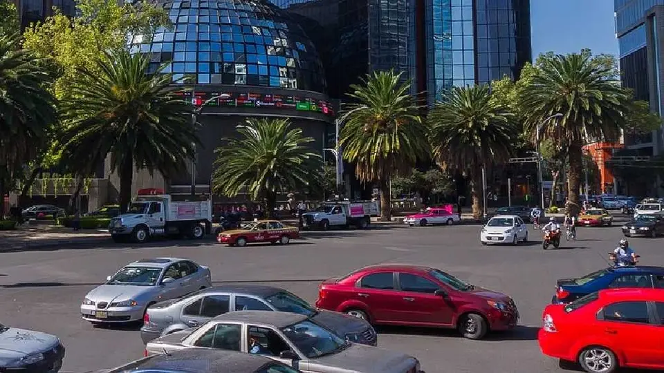Hoy No Circula: ¡Checa qué autos descansan y evita multas!