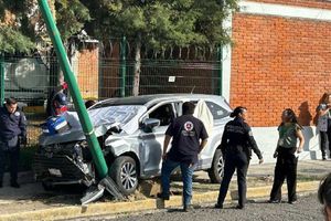 Un menor de edad muerto es el saldo de una balacera afuera del Colegio Camino Real, en Cholula, Puebla