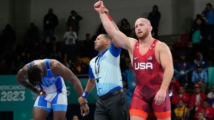 La Lucha Olímpica en los Juegos de París 2024: Un espectáculo de fuerza y técnica