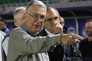 Ricardo Salinas Pliego enciende rivalidad entre América y Tigres: 'Se van a cuajar los árbitros'