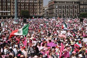 "Marea Rosa" reunió 95 mil personas en el Zócalo de la CDMX, aseguró el Gobierno