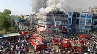 Incendio en una zona de juegos en India, deja al menos 24 muertos