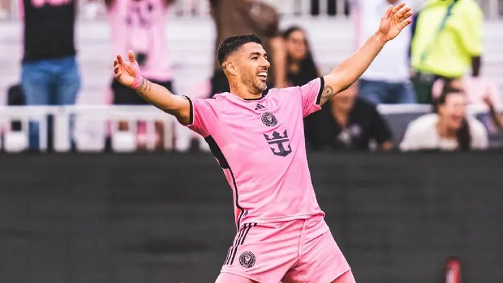 ¡Vaya lío, Messi! Transmisión de la MLS provoca ‘besos’ de Antonela a Luis Suárez