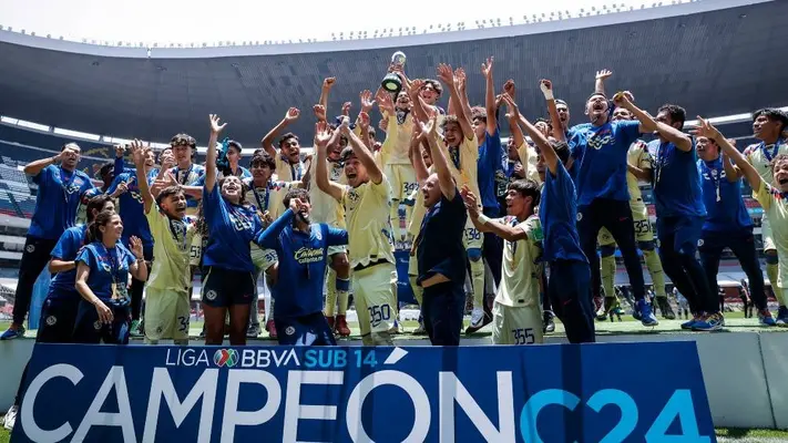 Hijos de Santiago Baños y Chucho Benítez se coronan con América Sub 14