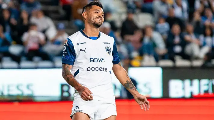 ¡Osote del año! Jesús ‘Tecatito’ Corona falla gol cantado ante Pachuca