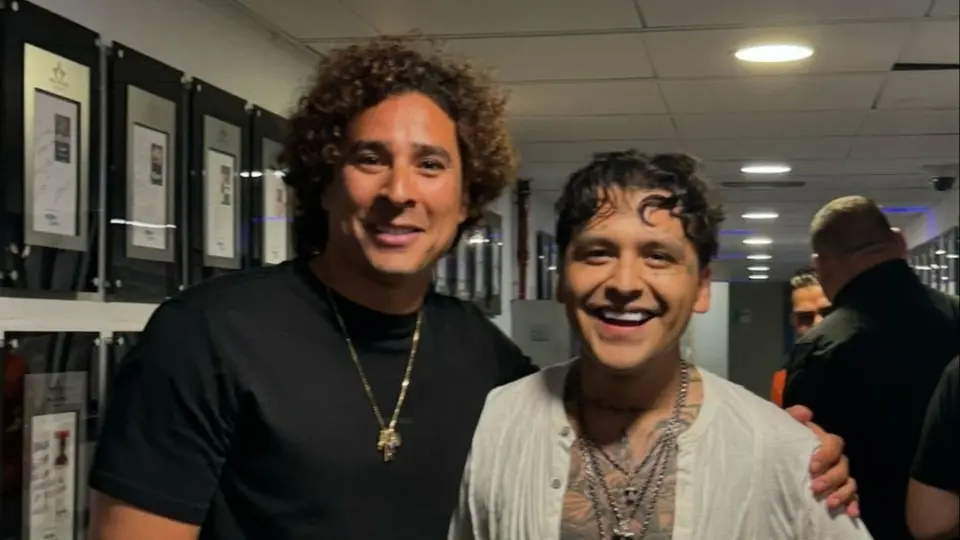 Guillermo Ochoa asiste al concierto de Christian Nodal y lo presumen en redes