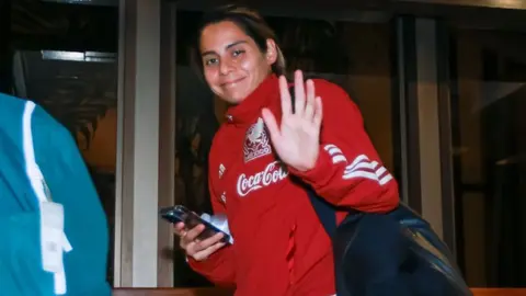 ¡Bombazo en la Liga MX Femenil! Kenti Robles es nuevo refuerzo de Pachuca