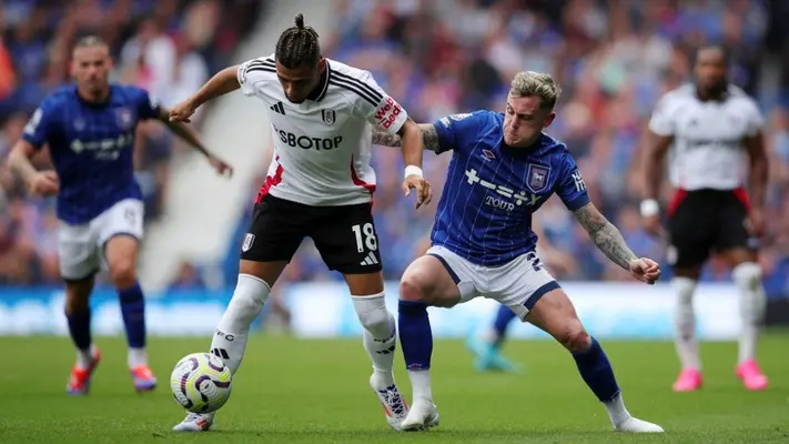 Ipswich y Fulham reparten puntos en la Premier; Raúl Jiménez jugó 11 minutos