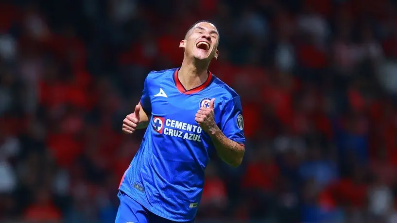 Uriel Antuna se despide de Cruz Azul: "Me llevo la camiseta celeste en la mente y el corazón"