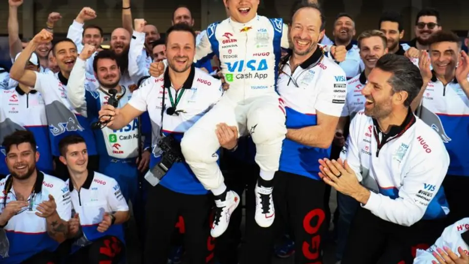 ¿Se prepara para llegar a Red Bull? Yuki Tsunoda renovó contrato con RB para 2025