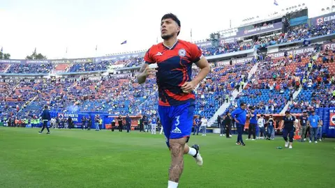 Afición de Cruz Azul canta ‘Andar conmigo’ para alentar a sus jugadores durante el calentamiento