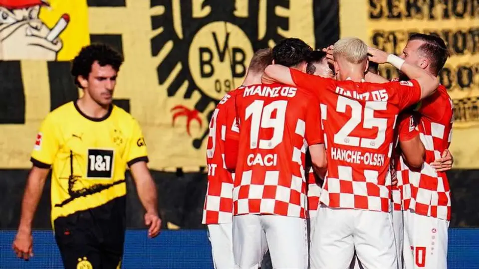 Borussia Dortmund cae ante Mainz, pero logra clasificación a Champions League