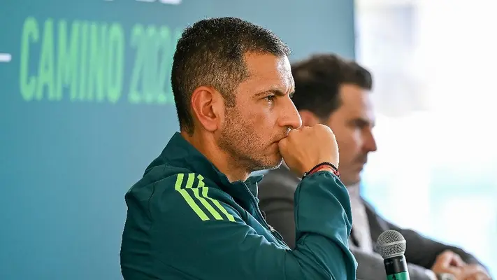 Jimmy Lozano confirma cambio generacional; explica ausencia de Ochoa, Jiménez y Chucky