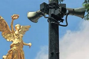 VIDEO: Hombres reaccionan a la activación de la alerta sísmica y se vuelve viral el momento