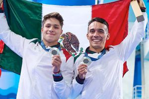 Ana Guevara señala que los jueces le robaron la medalla de oro a Osmar Olvera y Juan Celaya