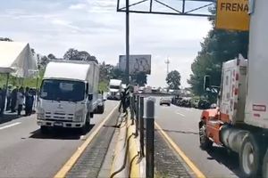 Ejidatarios abren la México-Puebla tras bloqueo… ¡pero sólo por 2 horas!