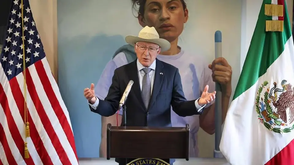 Ken Salazar responde a AMLO tras pausar relación por reforma al Poder Judicial