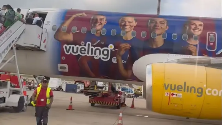 Aficionados del Real Madrid viajaron en avión del Barcelona para la Final de Champions League