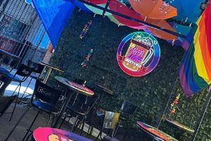 Por defender a sus clientes, matan a dueño de la chelería Las Mamalonas de Tepito