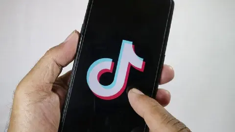 Acusan a TikTok de aprovecharse de usuarios para recopilar información masiva
