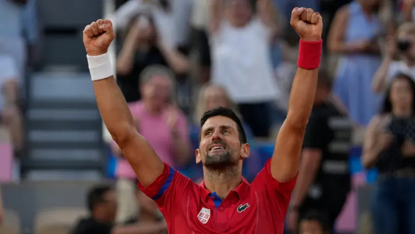 Djokovic enfrentará a Carlos Alcaraz por la medalla de oro en París 2024
