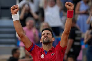 Djokovic enfrentará a Carlos Alcaraz por la medalla de oro en París 2024