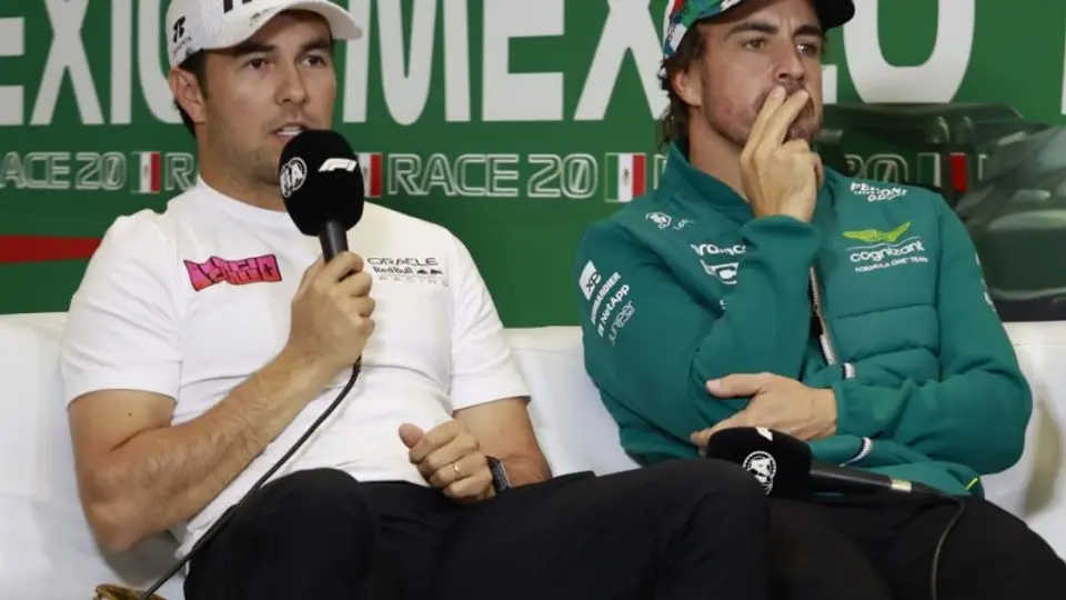 Red Bull sí pensó en Fernando Alonso como opción para suplir a Checo Pérez