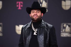 Luis R Conriquez sufre accidente en cuatrimoto. ¿Qué le paso?