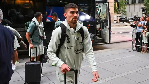 ¡Como en casa! Johan Vásquez visita CU para presenciar del Pumas vs León