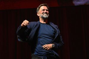 Jürgen Klopp se pone a ritmo de Taylor Swift en su regreso a Liverpool