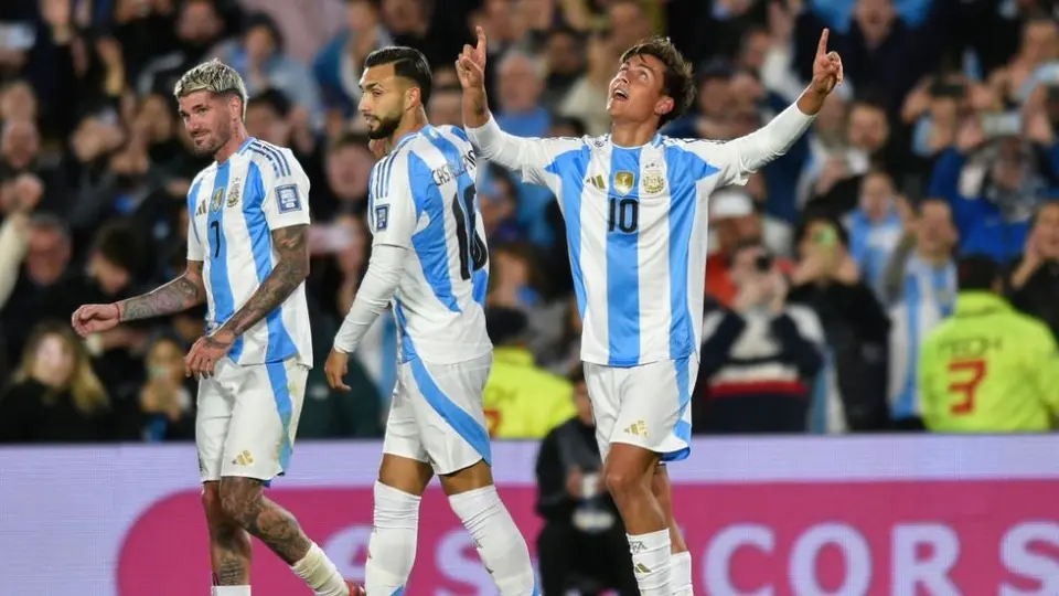 Selección de Argentina goleó 3-0 a Chile en el retorno de Paulo Dybala a la Albiceleste