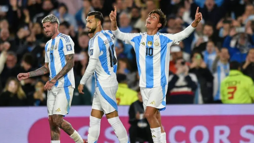 Selección de Argentina goleó 3-0 a Chile en el retorno de Paulo Dybala a la Albiceleste