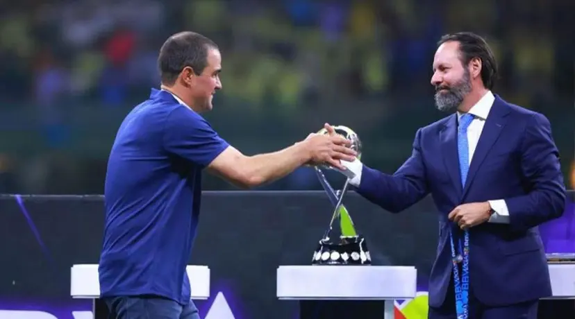 ¡Glorioso aniversario! André Jardine llegó hace un año a América y así han sido sus logros