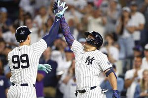 Yankees evitan barrida al vencer 6-4 a los Dodgers en Nueva York