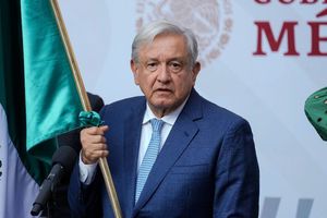 AMLO responsabiliza a administraciones pasadas por resultados de México en París 2024