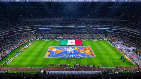 ¿Se equivocaron? Cruz Azul aparece como local en manta de la Liga MX