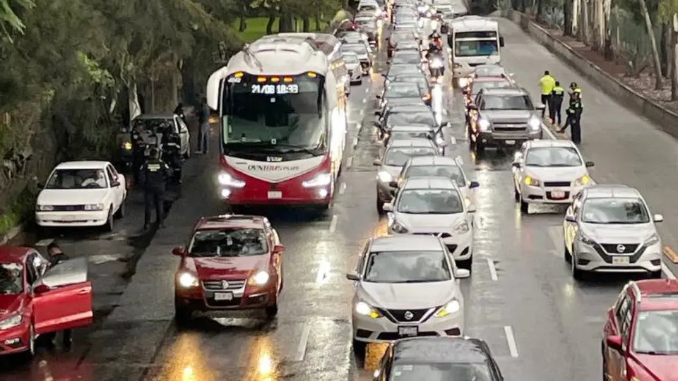 ¡Evita multas! Estos autos NO circulan este jueves 29 de agosto