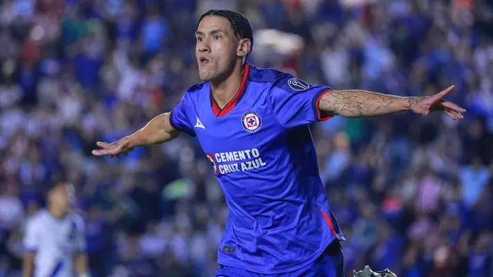 Uriel Antuna apunta a Europa: AEK de Atenas a la vista