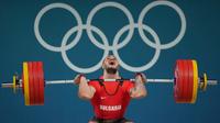 París 2024: Karlos Nasar se cuelga el oro olímpico e impone nuevo récord en Halterofilia