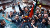 Así reaccionó Checo Pérez tras darse a conocer su renovación con Red Bull