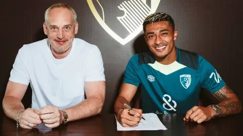 ¡Oficial! Julián Araujo es nuevo jugador de Bournemouth tras dejar al Barcelona