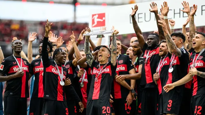 Bayer Leverkusen hace historia y corona la temporada invicta en la Bundesliga