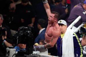 ¿Canelo Álvarez abre la puerta para pelear con Benavidez? Esto posteó el mexicano en Instagram